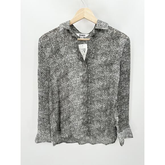 BB Dakota Top Women XS NWT Taupe Grey White Born To Be Wild Button Front - Picture 1 of 10